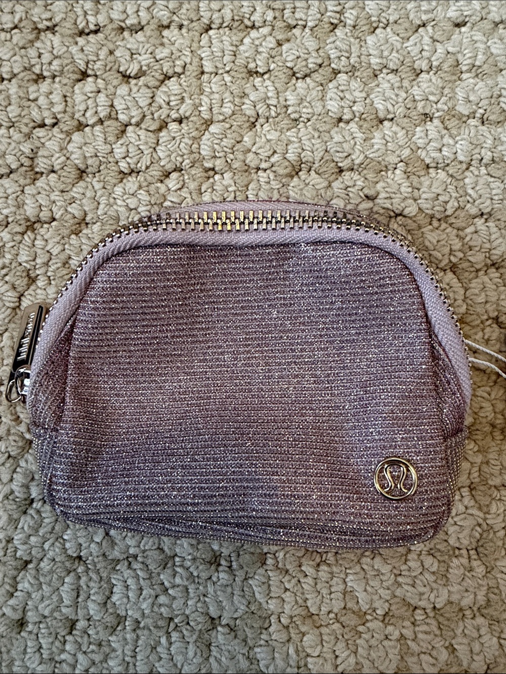 lululemon Everywhere Belt Bag Nano Glitter - Gold
